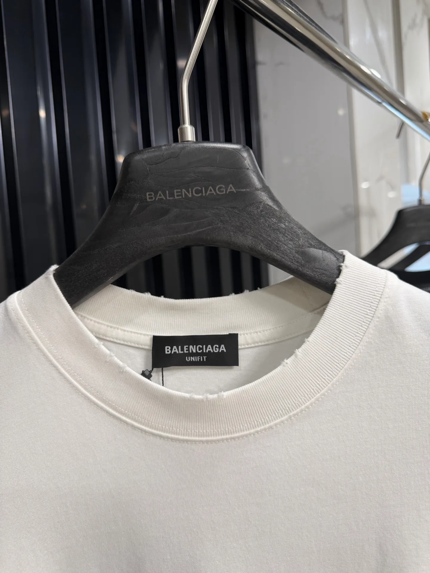 P100-BALENCIAGA* 2026 New Arrival. . 270g .Oversize . Same Style. . -Color：Black White -SIZE：S M L XL 7095